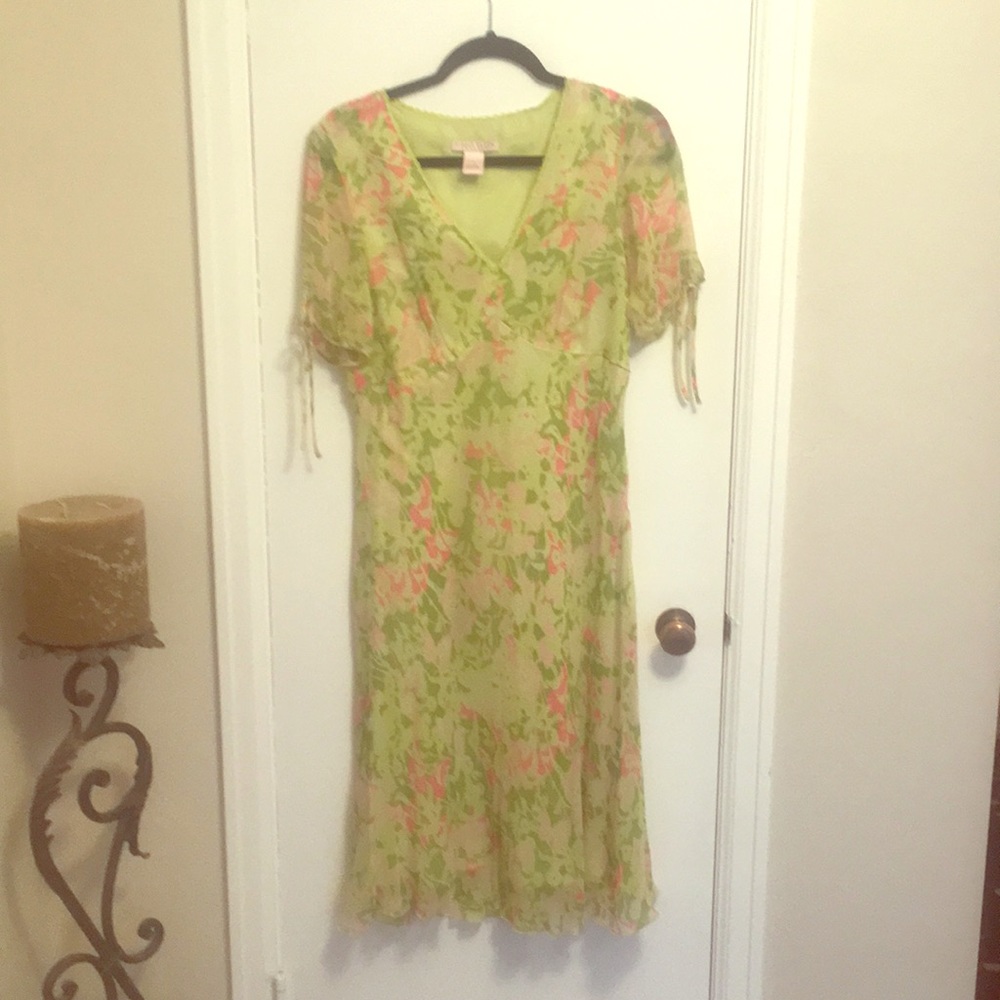 💐Colorful flowery dress.